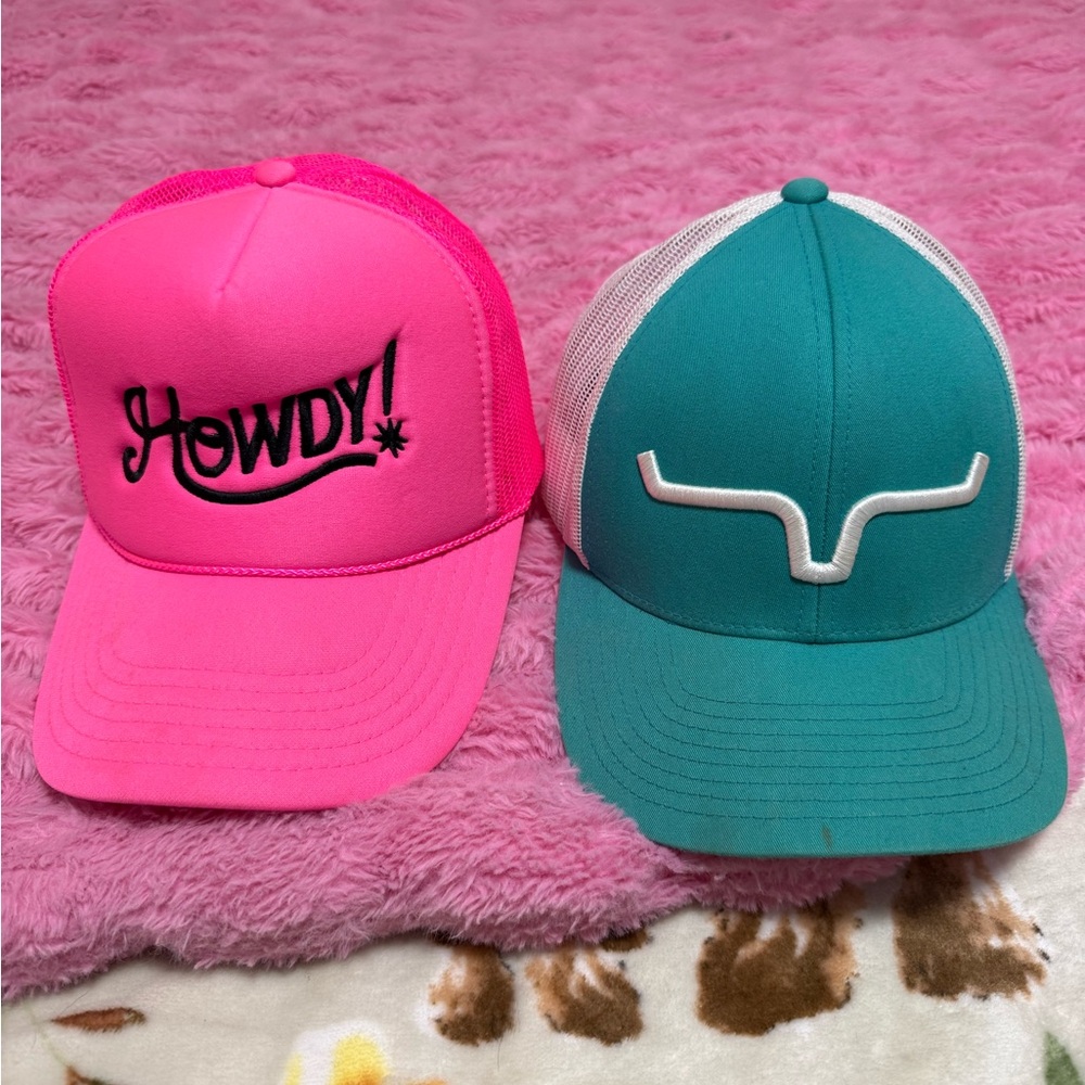 2 Hats